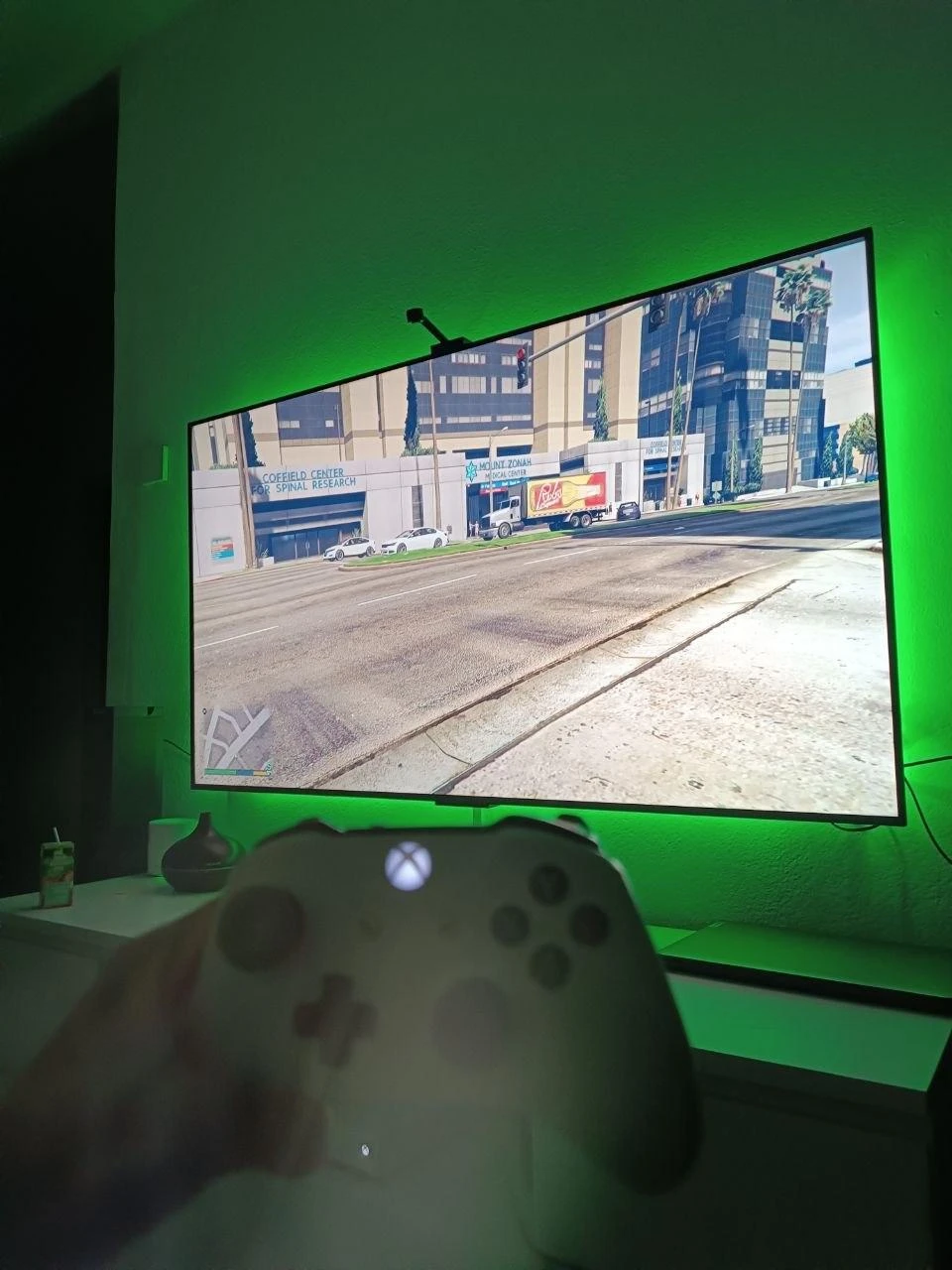 Xbox One S 500GB com dois jogos (FIFA 22 e GTA V) pronta a jogar – photo 11